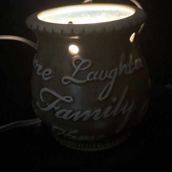 Intertek 5 X 6" Electric Night Neutral Decor - Picture 3 of 7